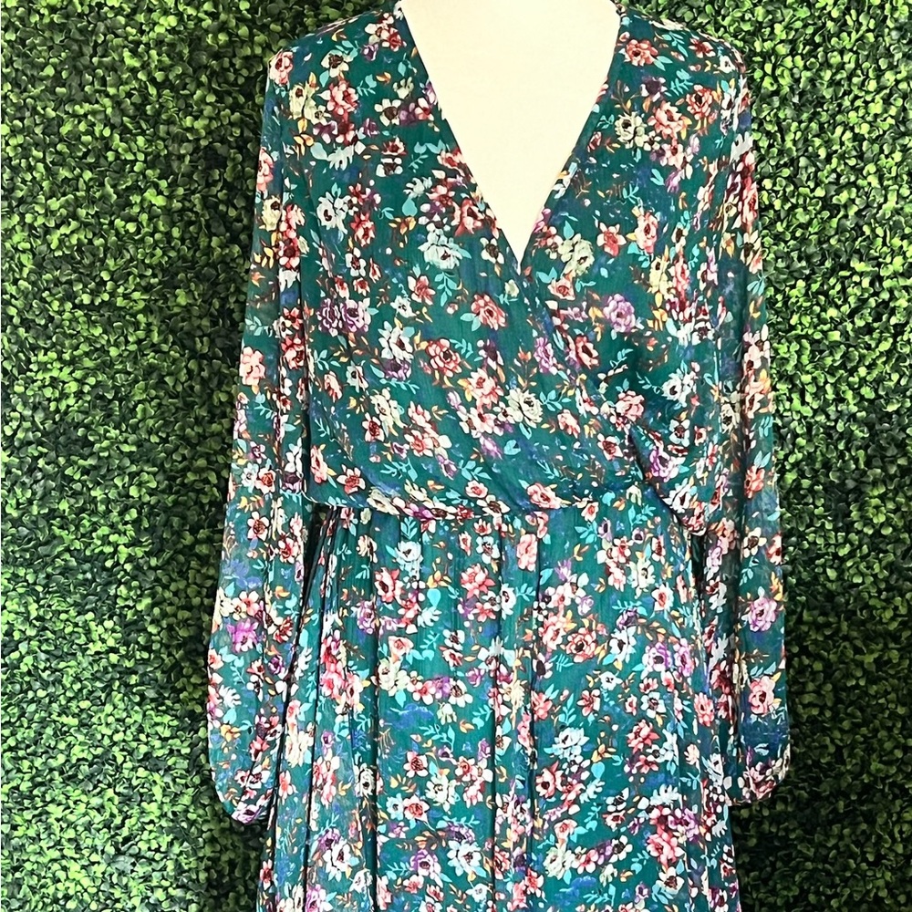 Purchased at a boutique in carlsbad size XLv neck maxi dress